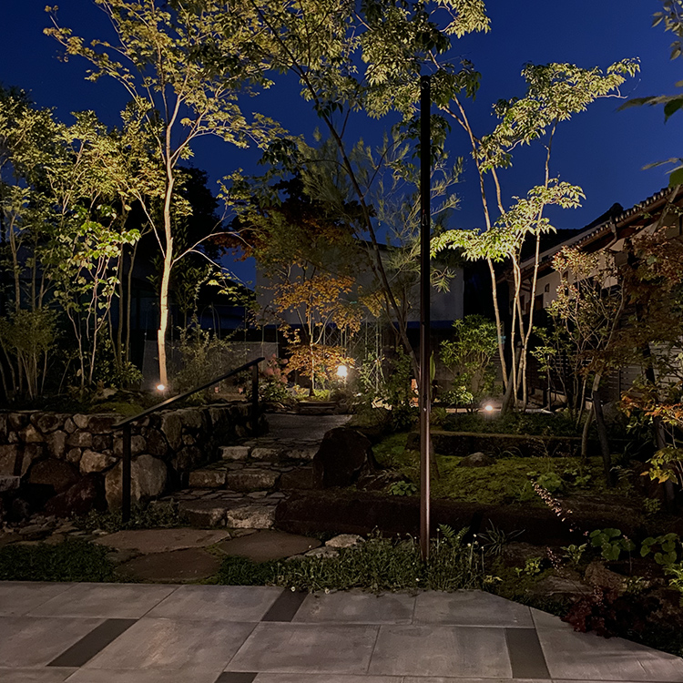 空間はすばらしい 建築・外構・庭は空間を、空間は景色を。景色は体験と記憶を。それらを美しく紡いでいきたい。